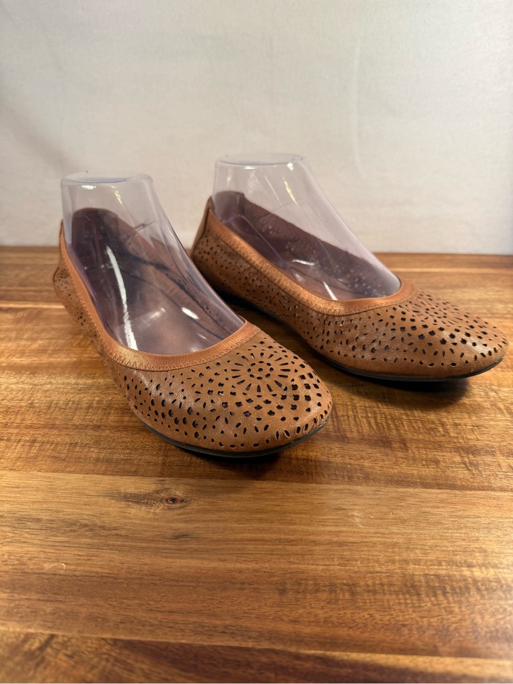 Vionic Robyn Perforated Ballerina Style Slip-on Flats Like New, Brown Size 7